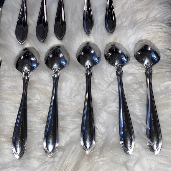 Oneida Stainless Flatware Mix Bundle - Picture 16 of 17